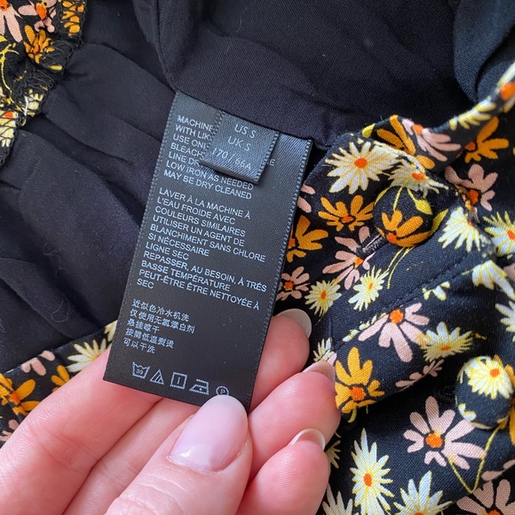 Urban Outfitters | Size: S | Mini Skirt | black with flower details | - Picture 5 of 5